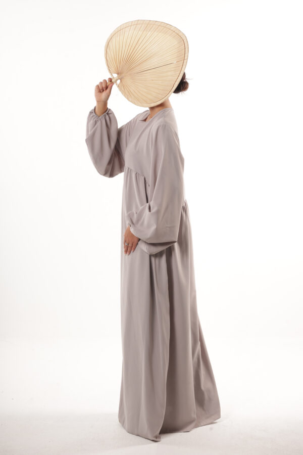 Robe Naela grise – Image 2