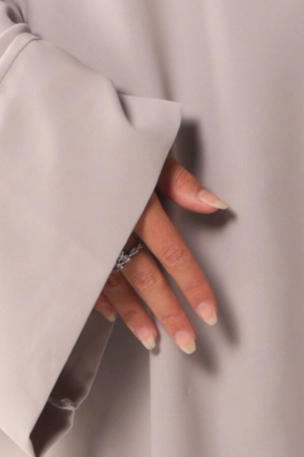 Robe Zeyna Grise – Image 3